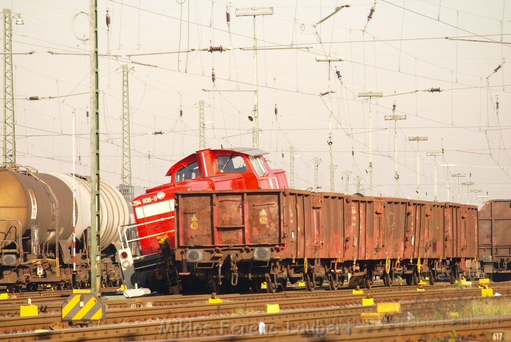 Rangierunfall Lok entgleist Koeln Porz Gremberghoven P31.JPG